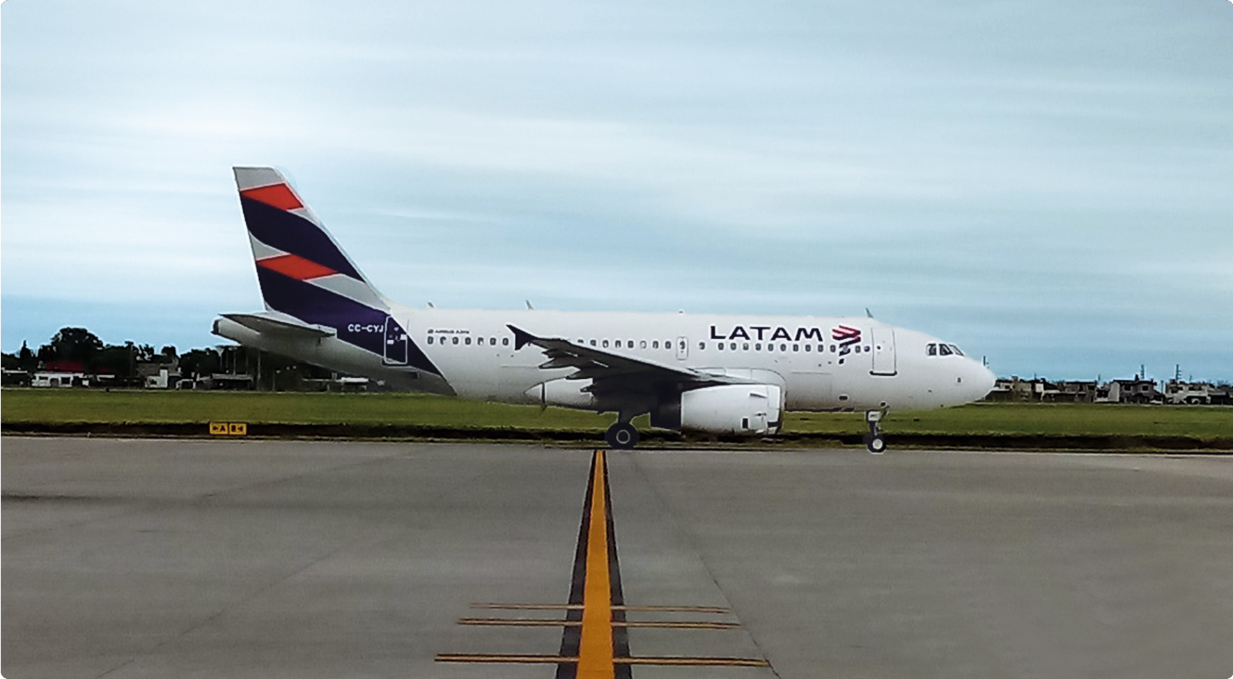 ¿Cuándo se pueden comprar los pasajes de Latam para volar a Lima desde Rosario?